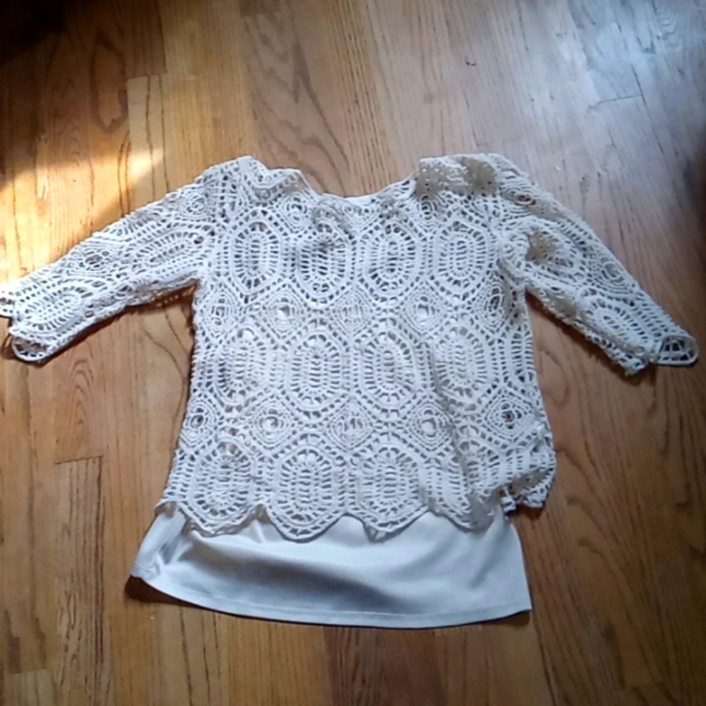 Adiva size small woman's top